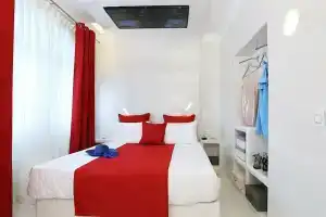 Santorini Loft Boutique Apartments, Камари