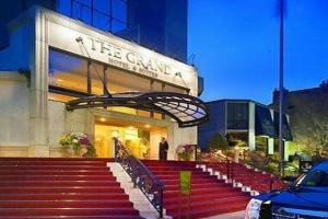 Grand Hotel & Suites, Торонто
