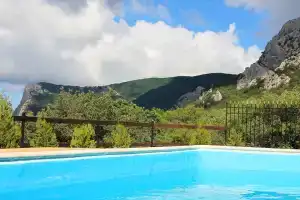 Laspi House, Ласпи