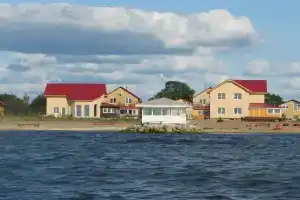 База отдыха «Устье Бич Резорт», Гдов