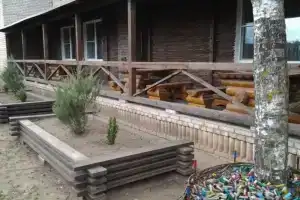 Дом Охотника и Рыбака, Взвад