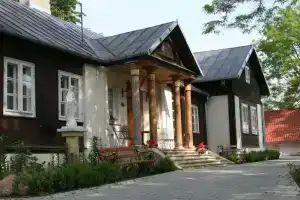 Dworek Ojca Mateusza, Сандомир