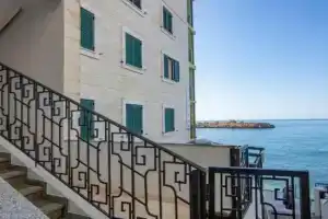Beach Apartments Montesan, Свети-Стефан