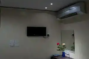 New Day Night Hostel, Гонконг