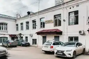 Отель «Зима-Лето», Москва
