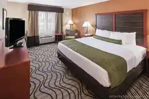 La Quinta Inn & Suites by Wyndham Midwest City - Tinker Afb, Оклахома-Сити