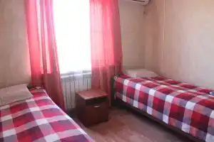 База 10, Зюзино