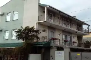 Гостевой дом «Бахт», Адлер
