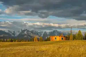 Дом в Курайской степи