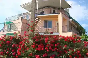Гостиница «Аришка», Заозёрное