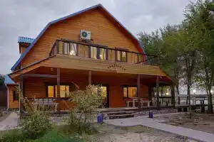 База отдыха «Причал Рыбака», Селитренное