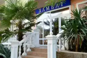 Отель «Ламбат»
