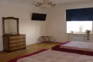 У Максима, Москва