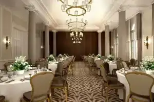 Отель «The Waldorf Hilton»