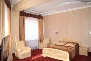 Ресторанно-гостиничный комплекс «Русь», Калуга