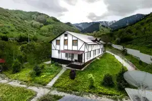 База отдыха «Bee Free», Бескайнар