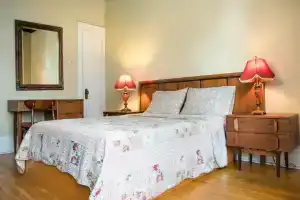 Alexandrie Montreal, Монреаль