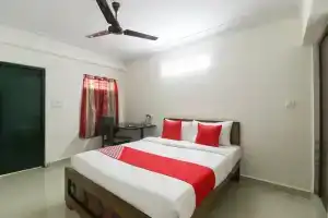 Отель «OYO Flagship 46738 Egmore Shelters»