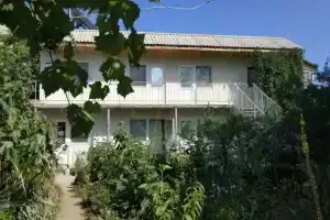 Гостевой дом на Заречной 13, Солнечногорское