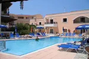 Doras Zante Studios & Apartments, Аргаси