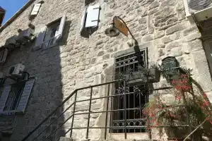 Sailor House, Будва