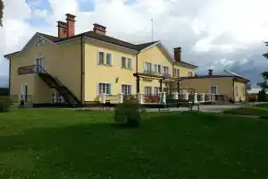Гостиница «Оленьи Врата», Неман