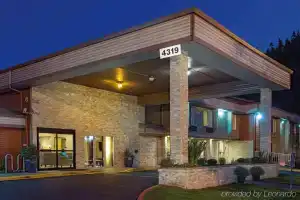 La Quinta Inn & Suites by Wyndham Portland Nw, Портленд