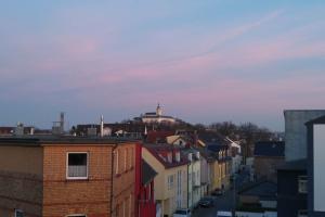 100 M2 - 3 Room Apartment, Тройсдорф