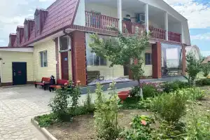 База Привольная, Зелёный Остров