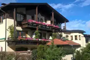 St. Peter Hotel Dietrichsteinerhof, Фаак-ам-Зее