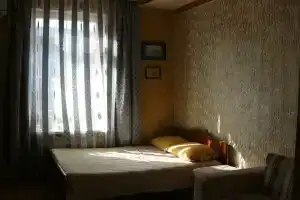 Абба на пляже, Лоо