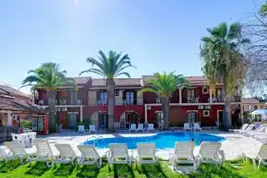 Island Beach Resort, Кавос