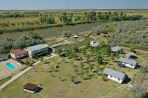 Рыболовно-охотничья база «Дед Щукарь», Затон