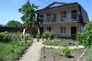 Guest House White, Ейск