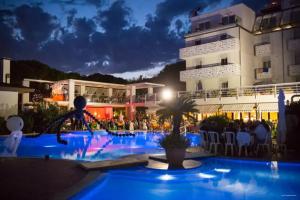 Hotel «Cavallino Bianco», Каваллино