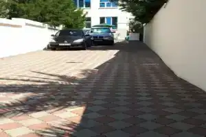 Маретель, Адлер