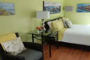 A Float Home B&b in Fisherman’s Wharf, Виктория