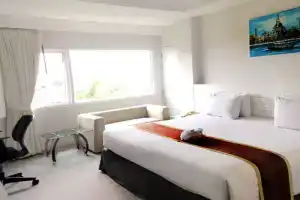 V Verve Service Apartment Hotel, Чаченгсау