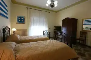 Sirocco B&b, Вилла-Сан-Джованни