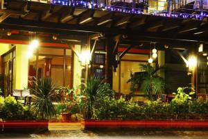 Azure Beach Boutique Hotel, Гранд Бай