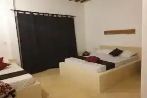 Мини-Отель Ayla Beach House, Кивенгва
