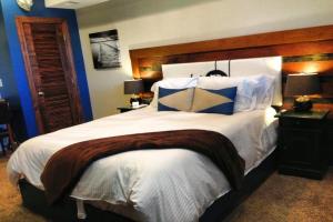 Water's Edge Inn - Adults Only, Фолли-Бич