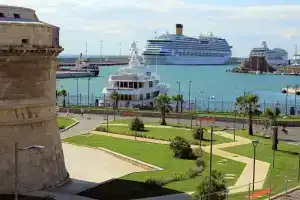 Nei Pressi Del Porto, Чивитавеккья