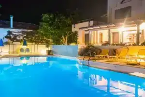 Villa Pefki Apartments, Ханья