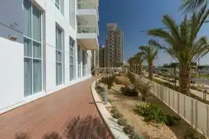 Yam Executive Suite, Нетания