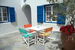 Filoxenia Apartments, Орнос