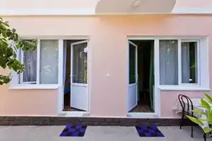 Гостиница «Жанна», Малореченское
