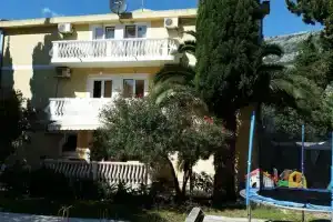 Apartments Beba Zalad, Сутоморе