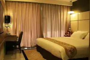 Sfera Hotel, Пангкор