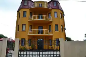 Hotel «Kakhaberi», Батуми